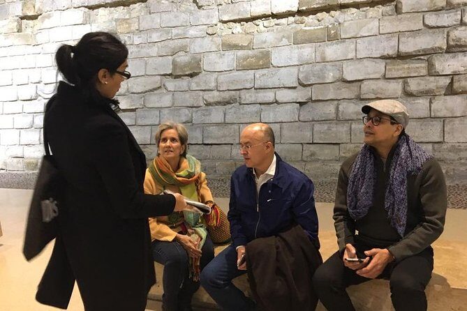 1h30 - Louvre Highlights optional 'families with kids' - Eng/Esp - Tickets and pricing: what you’re paying for (and what you’re not)