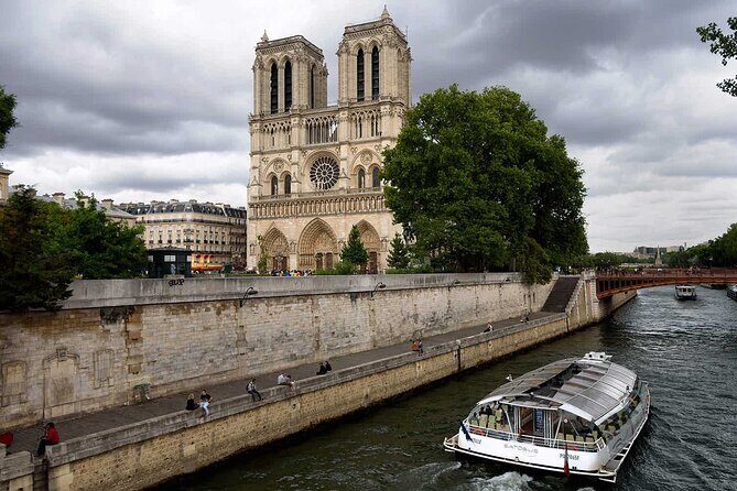 Best of Paris Tour with the Louvre, Eiffel Tower & Notre Dame - Louvre Museum Highlights: Mona Lisa, Venus de Milo, and Winged Victory