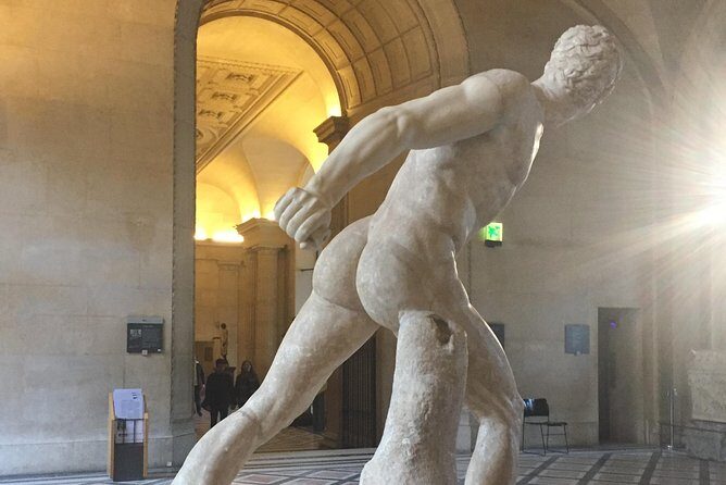 Desire on Display: The Homoerotic Louvre Tour (Max 6 people) - The Mona Lisa Stop: More Than a Photo Moment