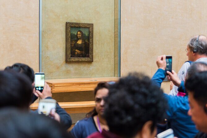 Entry ticket for the Louvre Museum in Paris - Carrousel du Louvre Access: A Shopping Mall Surprise at Exit
