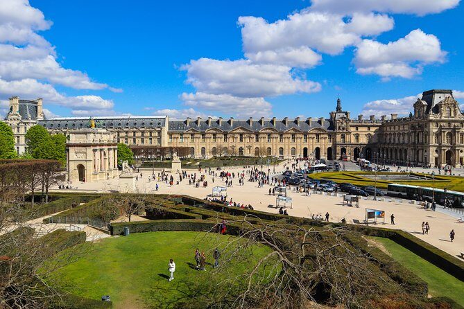 Exclusive Semi-Private Louvre Tour with Mona Lisa, Max 6 People - Guide quality and small-group comfort (max 6)