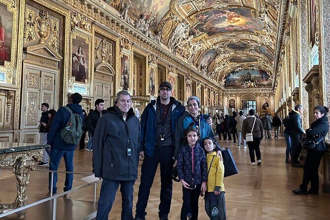 Family Friendly Louvre Museum Private Guided Tour - Morning or afternoon: how to choose the slot that suits your family