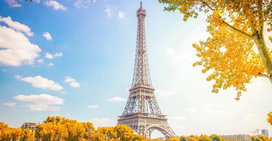 From London: Eiffel Tower, Notre Dame & Louvre Day Tour - Panoramic Paris drive: your fast orientation before the climbing starts