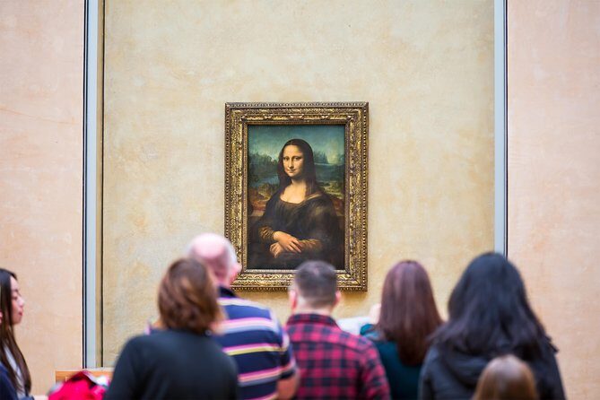 Louvre Access with a Multilingual Host - Priority Louvre Entry and a Host Who Cuts the First Confusion