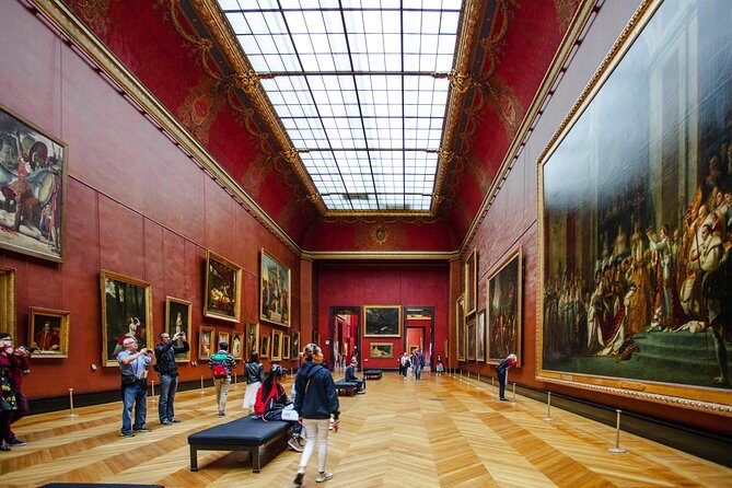 Louvre Access with a Multilingual Host - Meeting Point at the Carrousel Arch: The One Place You Must Get Right
