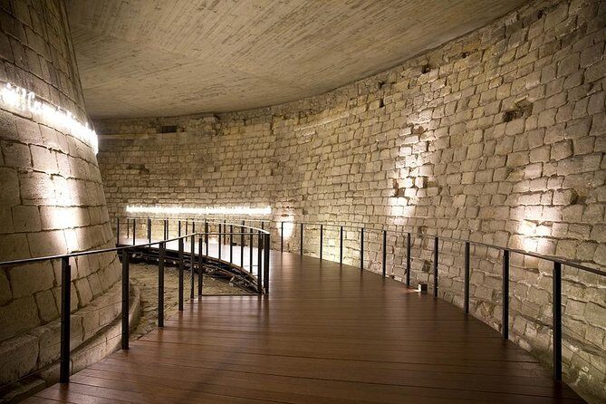 Louvre Essential Private tour - A fast, human way to see the Louvre