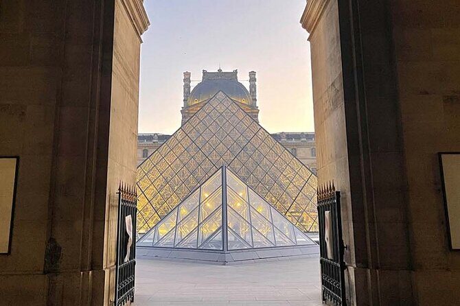 Louvre Half-Day Private Tour - Getting started at the Louvre Pyramid and using fast-track entry