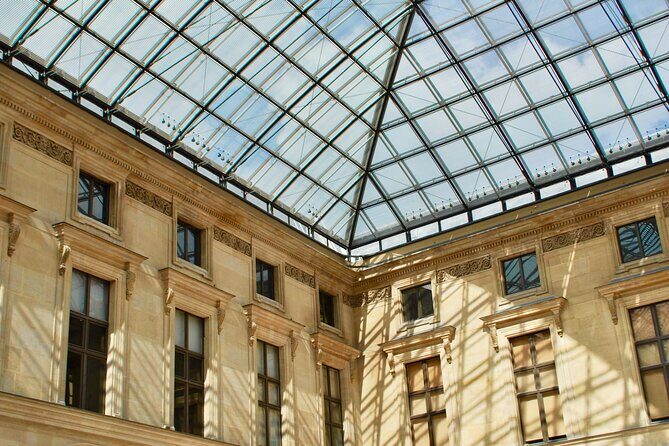 Louvre Late Opening Guided Tiny Group Tour - A Landmark Metro-Station Start: Easy to Find, Easy to Follow