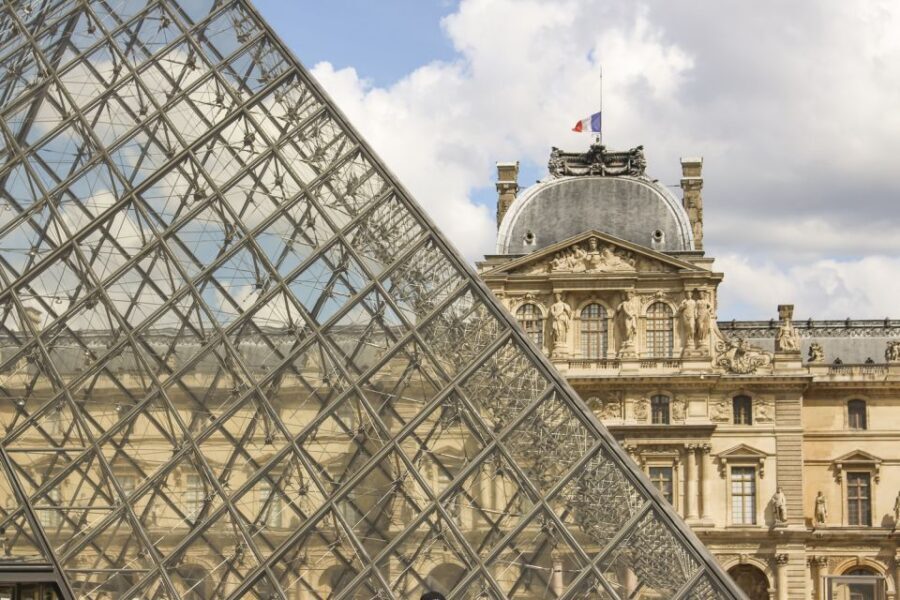 Louvre Masterpieces Private Guided Tour with Reserved Access - Reserved entry: what “skip-the-line” really buys you