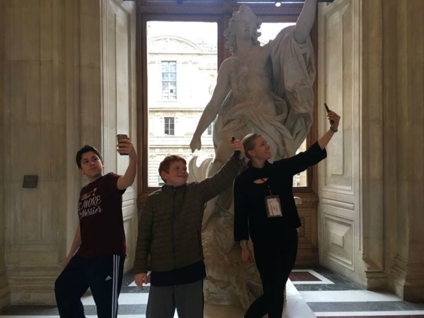 Louvre Museum Child-Friendly Private Tour for Families - How the guide makes art history fun for kids