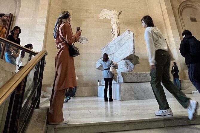Louvre Museum Entrance Ticket - Building a Simple Route Around the Louvre Icons