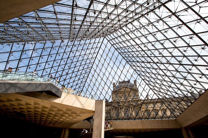 Louvre Museum Guided Tour Options with Timed Entry - Practical logistics that can make or break the day