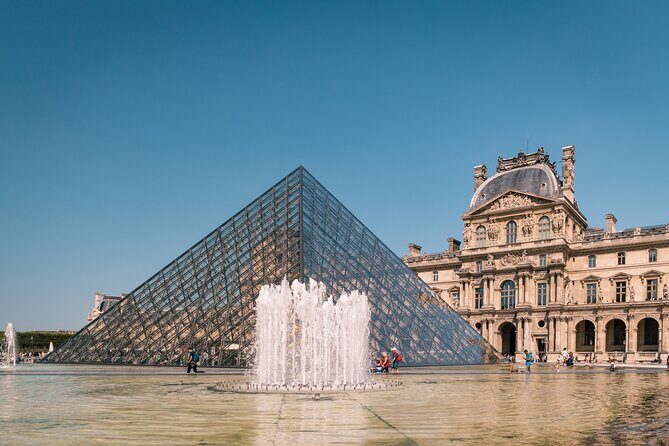 Louvre Museum Masterpieces Guided Tour with Access - Inside the Louvre: the highlights route that keeps you oriented