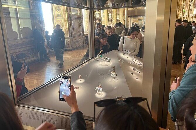 Louvre Museum & Mona Lisa Semi-Private Guided Tour (Max 6 People) - Mona Lisa reality check: crowds, patience, and how to cope