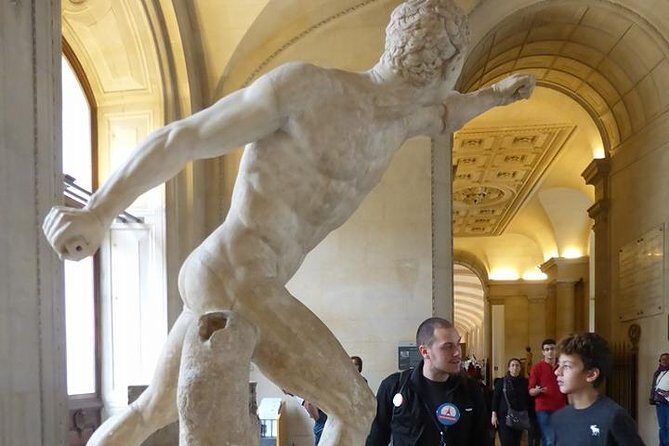 Louvre Museum Private 2-h Tour on Italian Art and masterpieces - Price and Value: Is $204.41 Worth a 2-Hour Private Louvre Tour?
