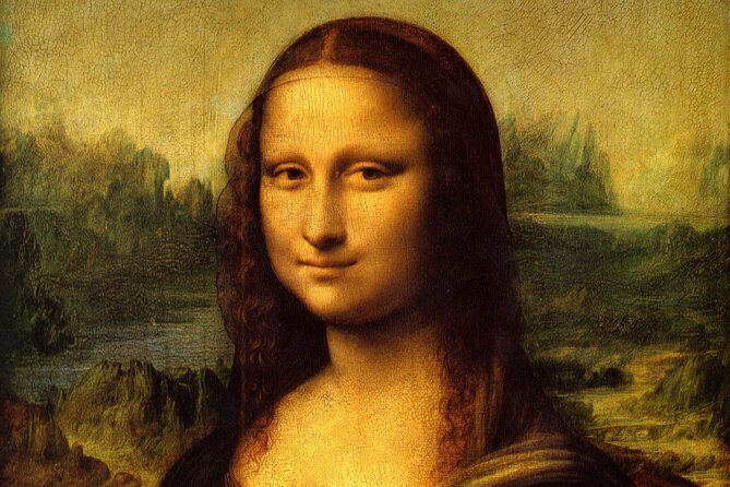 Louvre Private Tour in Paris with Entry Tickets - Stop at the Louvre Museum: the route that hits the points people care about