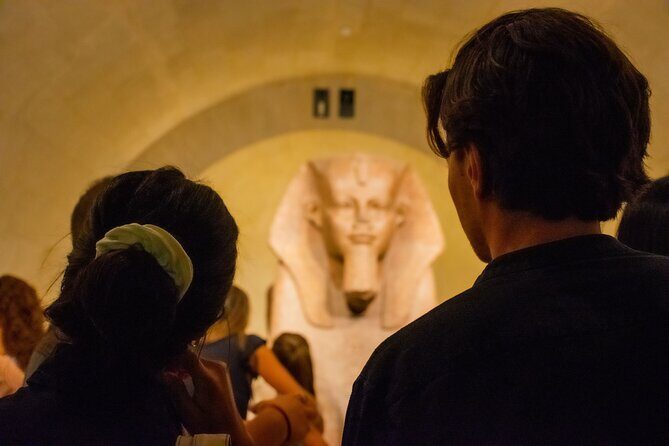 Louvre Private Tour – The Essentials and More with Expert Guide - Finding Your Guide at the Louvre Pyramid Courtyard