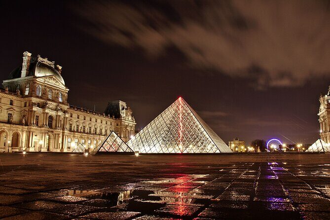 Louvre Skip The Line, Ticket included, PRIVATE or SMALL GROUP. - Meeting at the Louvre Pyramid: The Easiest Starting Point