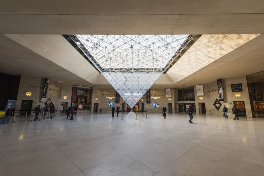 Mona Lisa & Louvre Masterpieces Tour with Reserved Access - Meeting at Arc de Triomphe du Carrousel, then straight to the Louvre Pyramid
