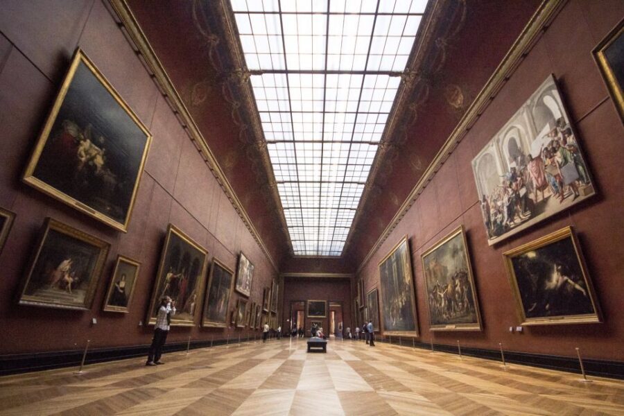 Mona Lisa & Louvre Masterpieces Tour with Reserved Access - Optional wine and cheese upgrade: a smart way to end the museum day