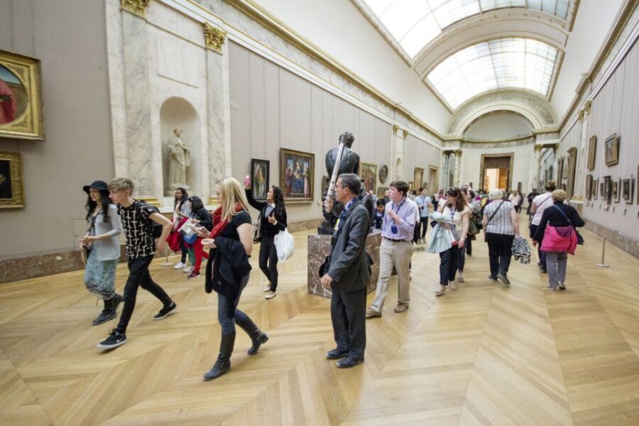 Mona Lisa & Louvre Masterpieces Tour with Reserved Access - Reserved access and security: how the “skip the line” part really works