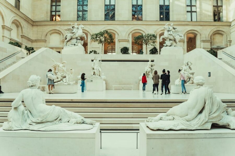 Mona Lisa & Treasures: 6-people Max Louvre Experience - What the Guide Really Does (And Why People Rate This Tour So High)