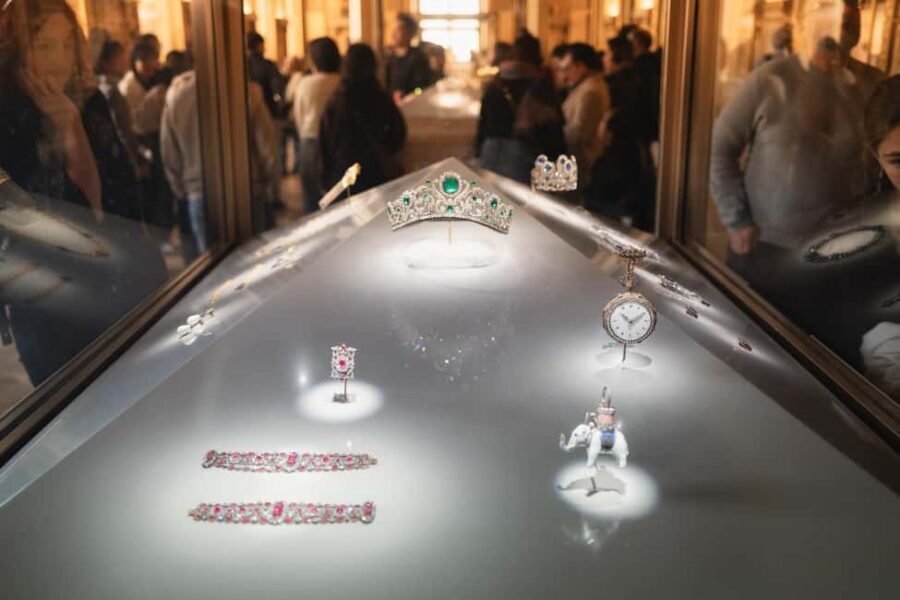Mona Lisa & Treasures: 6-people Max Louvre Experience - Price and Value: Is $173 Worth It for This Louvre Visit?