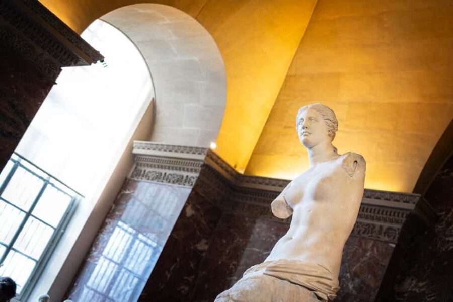 Mona Lisa & Treasures: 6-people Max Louvre Experience - Before You Go: ID, Luggage Limits, and Name Requirements