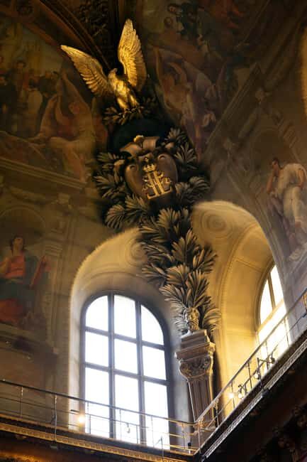 Night at the Louvre Museum: 6-people Max Guided Exploration - Small Group of 6: What You Gain (and What You Don’t)