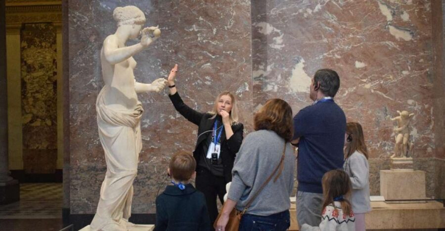 Paris: Best of the Louvre Guided Tour with Pre-booked Ticket - Should You Book This Louvre Best-Of Tour?