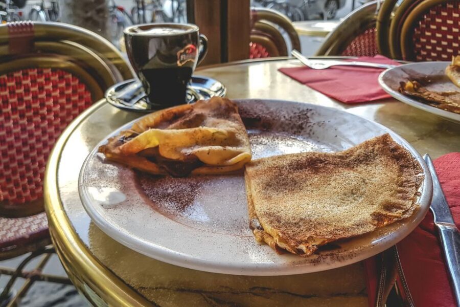 Paris: City Tour with Louvre Tickets & Cider with a Crepe - Île de la Cité and the Seine views: where Paris turns medieval