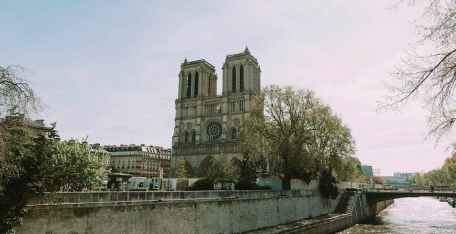 Paris for first-timers – from Notre-Dame to the Louvre - Sainte-Chapelle: stained glass without turning your day into a line