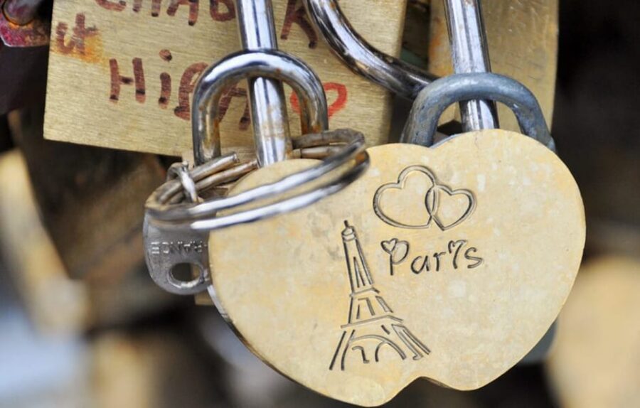 Paris for first-timers – from Notre-Dame to the Louvre - Palais de Justice + Conciergerie: where power and drama meet