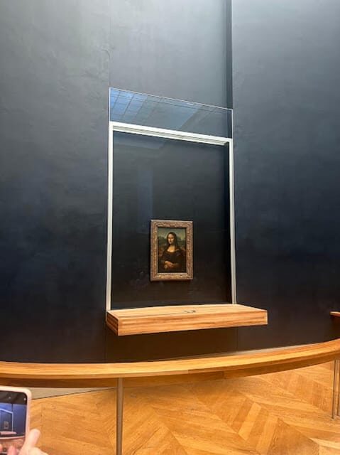 Paris: Guided tour in PORTUGUESE at the Louvre-semi-private - French and Italian paintings: a route that makes the museum feel smaller