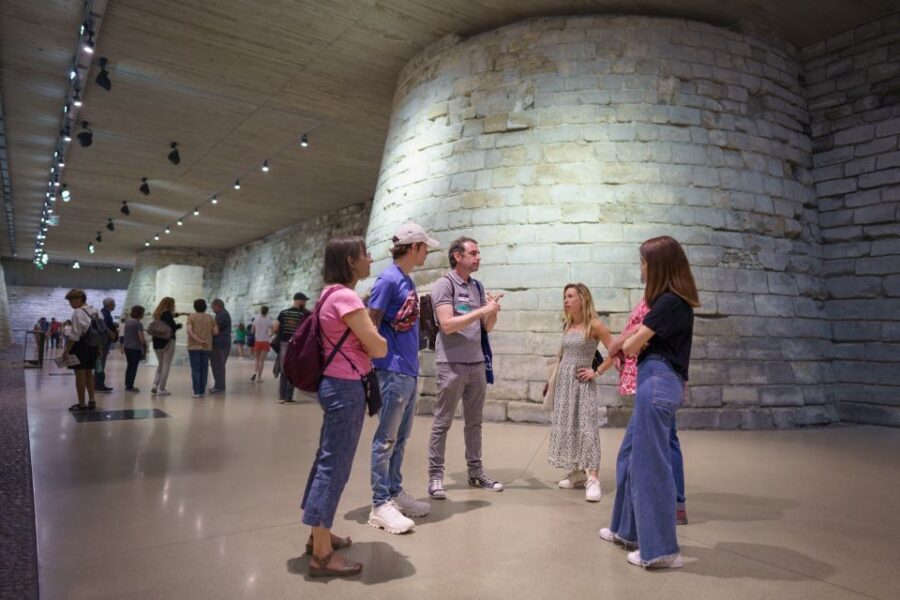 Paris: Guided Tour of the Must-Sees of the Louvre Museum - Venus de Milo and Winged Victory: why these stops aren’t just “famous”