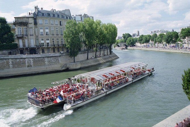 Paris in a Day with Louvre Museum and Seine River Cruise Tickets - Getting Around the Louvre: Walking, Exits, and Sensory Comfort