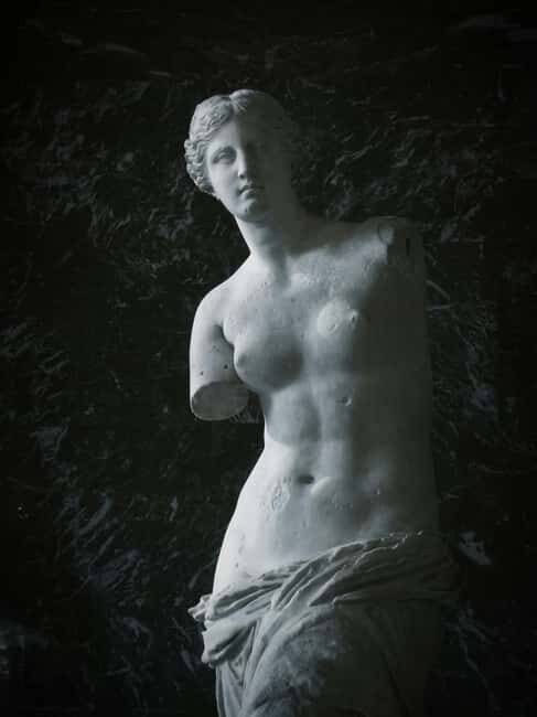 Paris: Louvre Guided Tour with Skip-the-Line Entry Tickets - Should You Book This Louvre Tour?