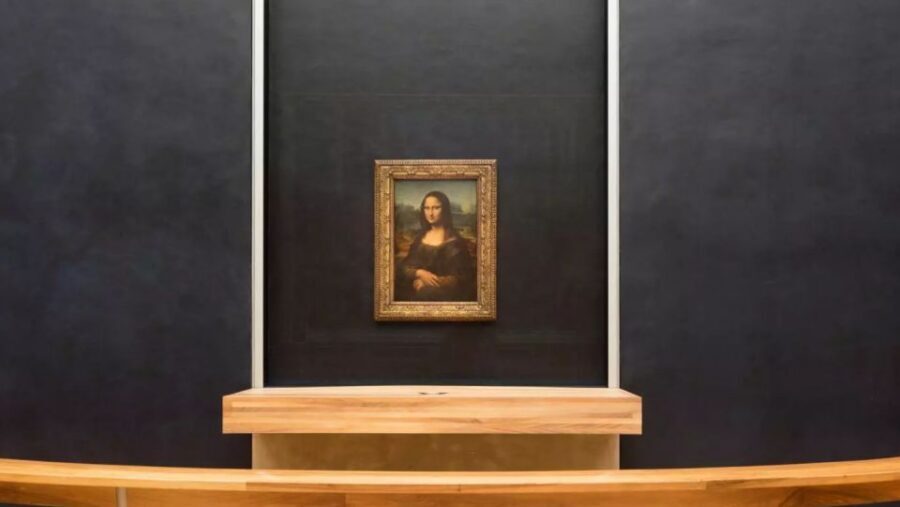 Paris: Louvre Masterpieces Private Tour with Reserved Entry - Reserved entry: your first win inside the museum