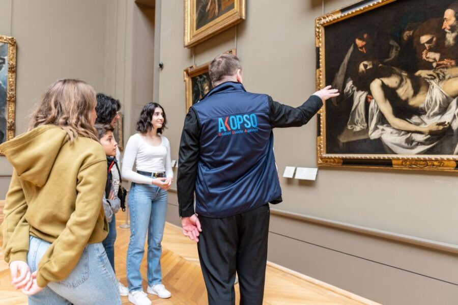 Paris: Louvre Masterpieces Private Tour with Reserved Entry - Who this tour suits best (and who should rethink it)