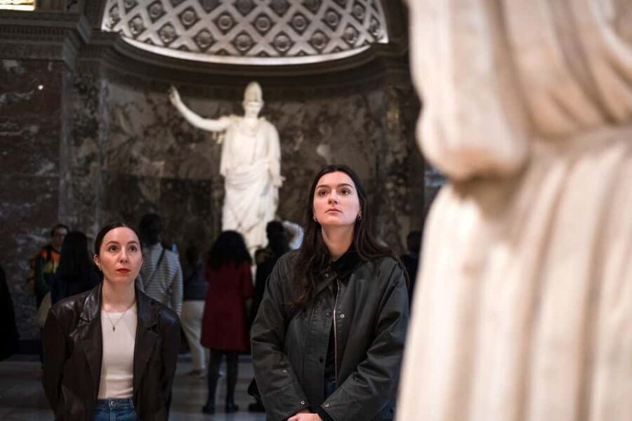 Paris: Louvre Masterpieces Tour with Pre-Reserved Tickets - Who this Louvre tour fits best (and who should skip it)
