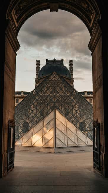 Paris: Louvre Mona Lisa Discovery Guided Tour with Ticket - Who This Tour Suits Best (and Who Might Prefer Something Else)