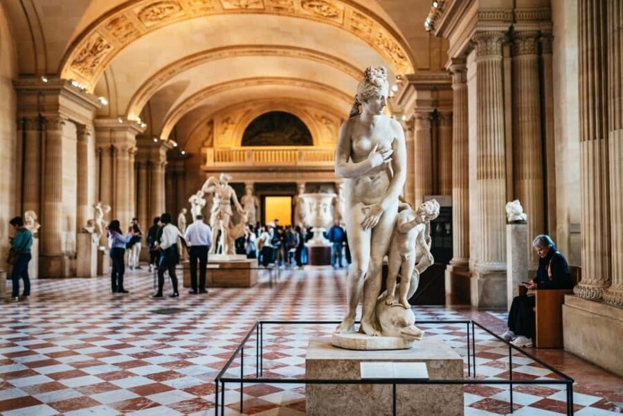 Paris: Louvre Museum and Orsay Museum Guided Tour - Lunch Break and Moving Toward the Louvre