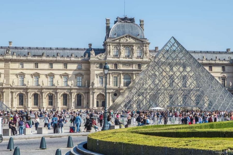 Paris: Louvre Museum Fast Entry and Hop-On Hop-Off Bus Tour - What “not a guided visit” means for your experience