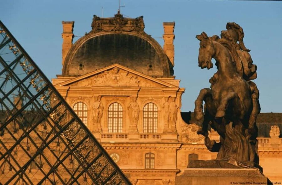 Paris: Louvre Museum Hosted Entry and Mona Lisa Audioguide - Getting to the Mona Lisa first: how the audio guide supports your route