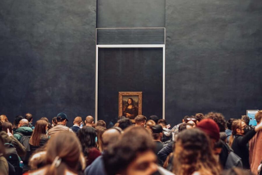 Paris: Louvre Museum Hosted Entry and Mona Lisa Audioguide - Timed entry at the Louvre: using your slot even with security lines