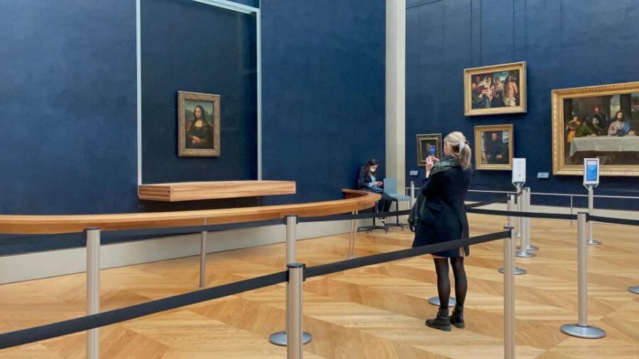 Paris: Louvre Museum Mona Lisa First Viewing Semi-Private - Key Points Worth Noticing