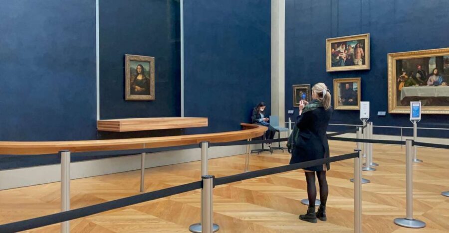 Paris: Louvre Museum Mona Lisa First Viewing Semi-Private - Your Guide Experience: Antonio, Antoine, and Ramona