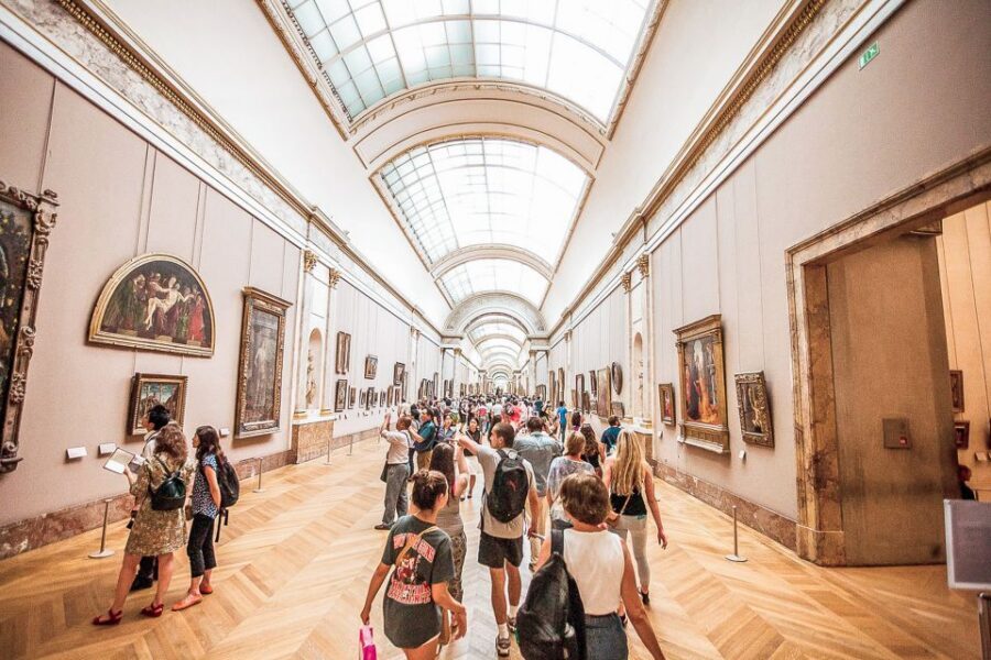 Paris: Louvre Museum Timed-Entrance Ticket - First Hour Strategy: How to Start in a Museum That Feels Like a Maze