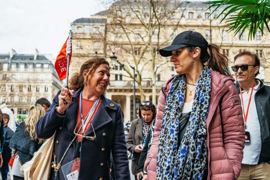 Paris: Louvre Museum Tour Mona Lisa & Iconic Masterpieces - Group Size, Headsets, and Crowds: How to Keep Your Sanity