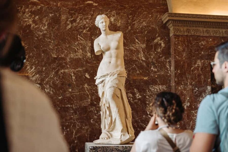 Paris: Louvre or Orsay, Eiffel Tower, City Walk & Cruise - Louvre (or Orsay on Tuesdays): choosing the right art stop for your day